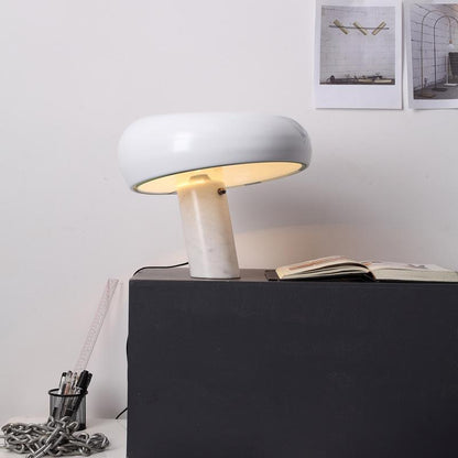 SteinLumina: Tischlampe mit Edlem Marmorsockel