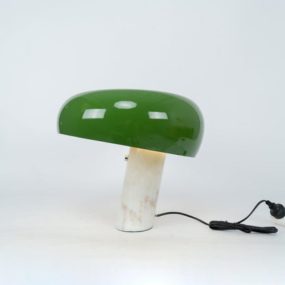 SteinLumina: Tischlampe mit Edlem Marmorsockel