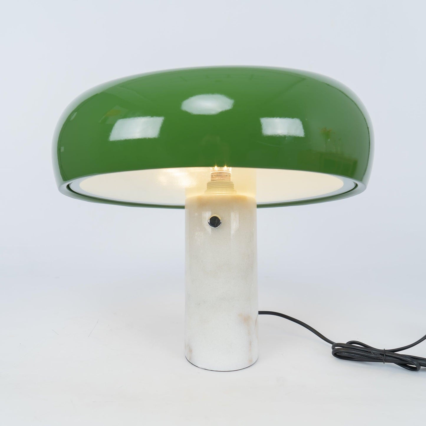 SteinLumina: Tischlampe mit Edlem Marmorsockel
