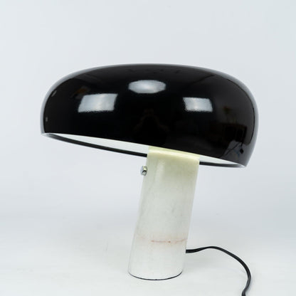SteinLumina: Tischlampe mit Edlem Marmorsockel