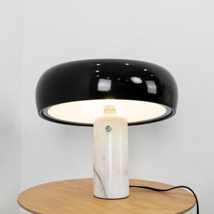SteinLumina: Tischlampe mit Edlem Marmorsockel