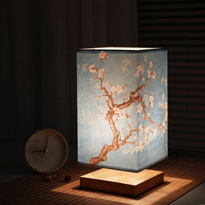 Minimalistische Tischlampe im Japandi-Stil