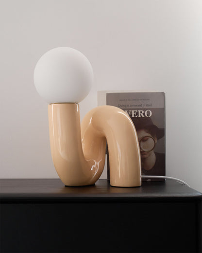 Verdrehte Moderne Tischlampe