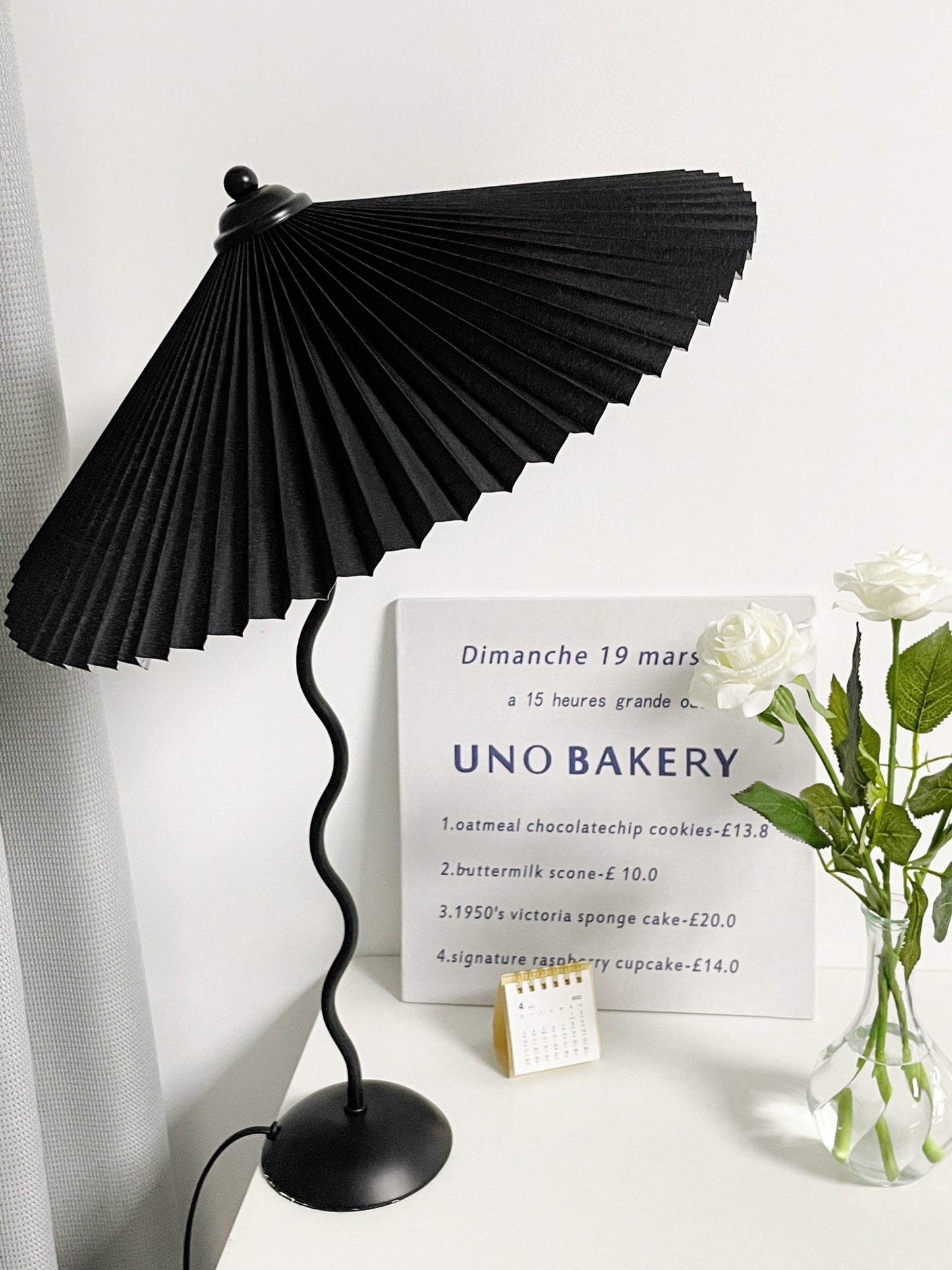 Moderne Gewellte Tischlampe