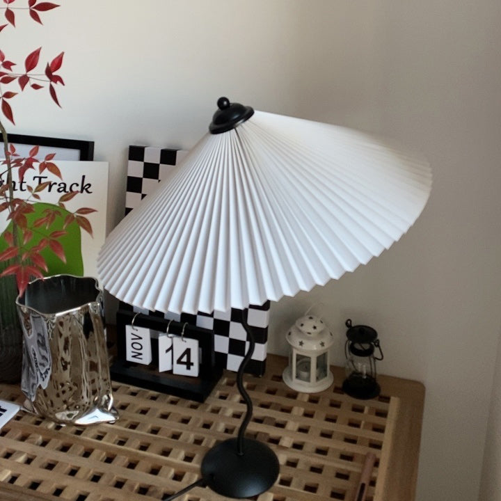 Moderne Gewellte Tischlampe