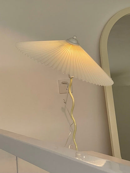 Moderne Gewellte Tischlampe