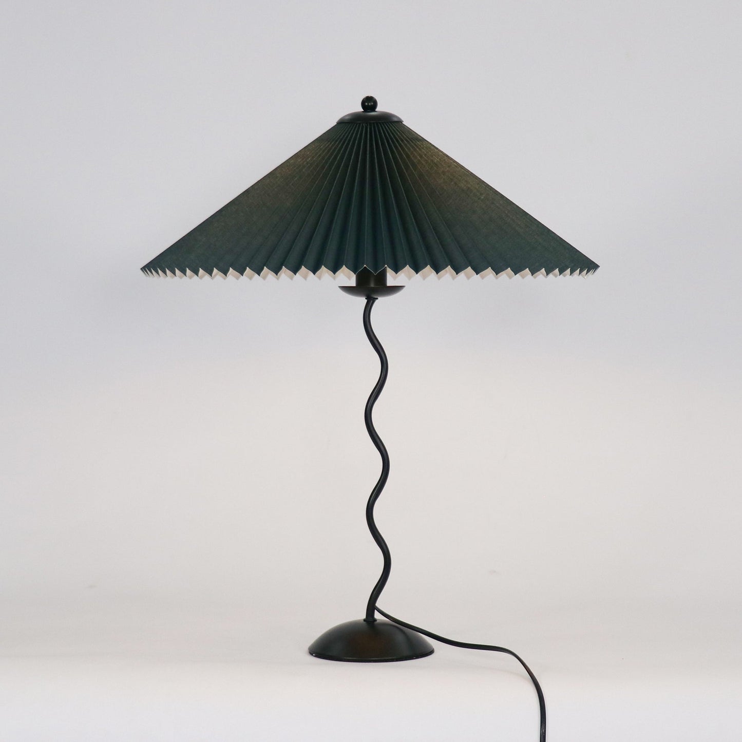 Moderne Gewellte Tischlampe