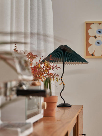 Moderne Gewellte Tischlampe