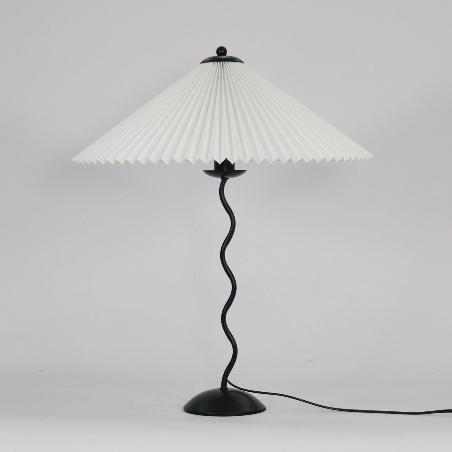 Moderne Gewellte Tischlampe