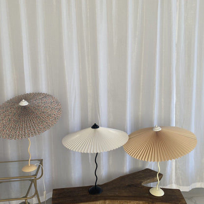 Moderne Gewellte Tischlampe