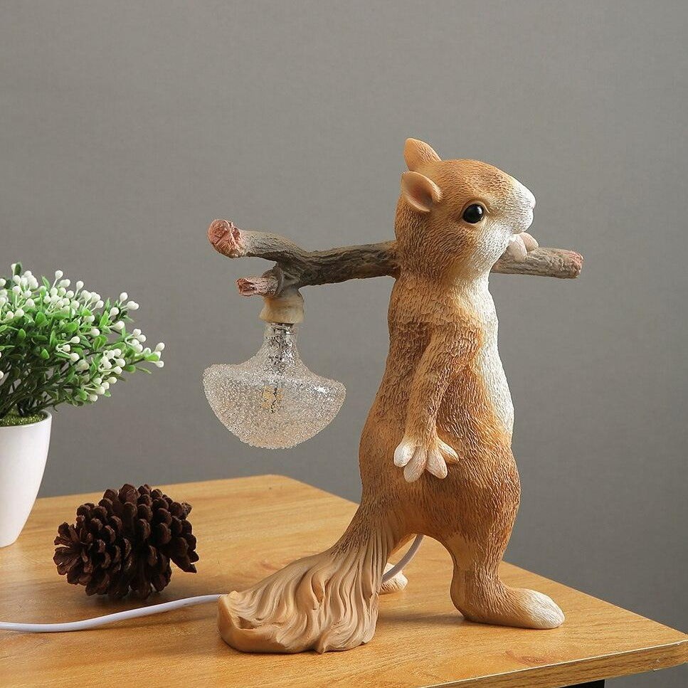 Gemütliche Eichhörnchen Inspirierte Schreibtischlampe