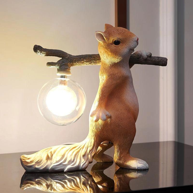 Gemütliche Eichhörnchen Inspirierte Schreibtischlampe
