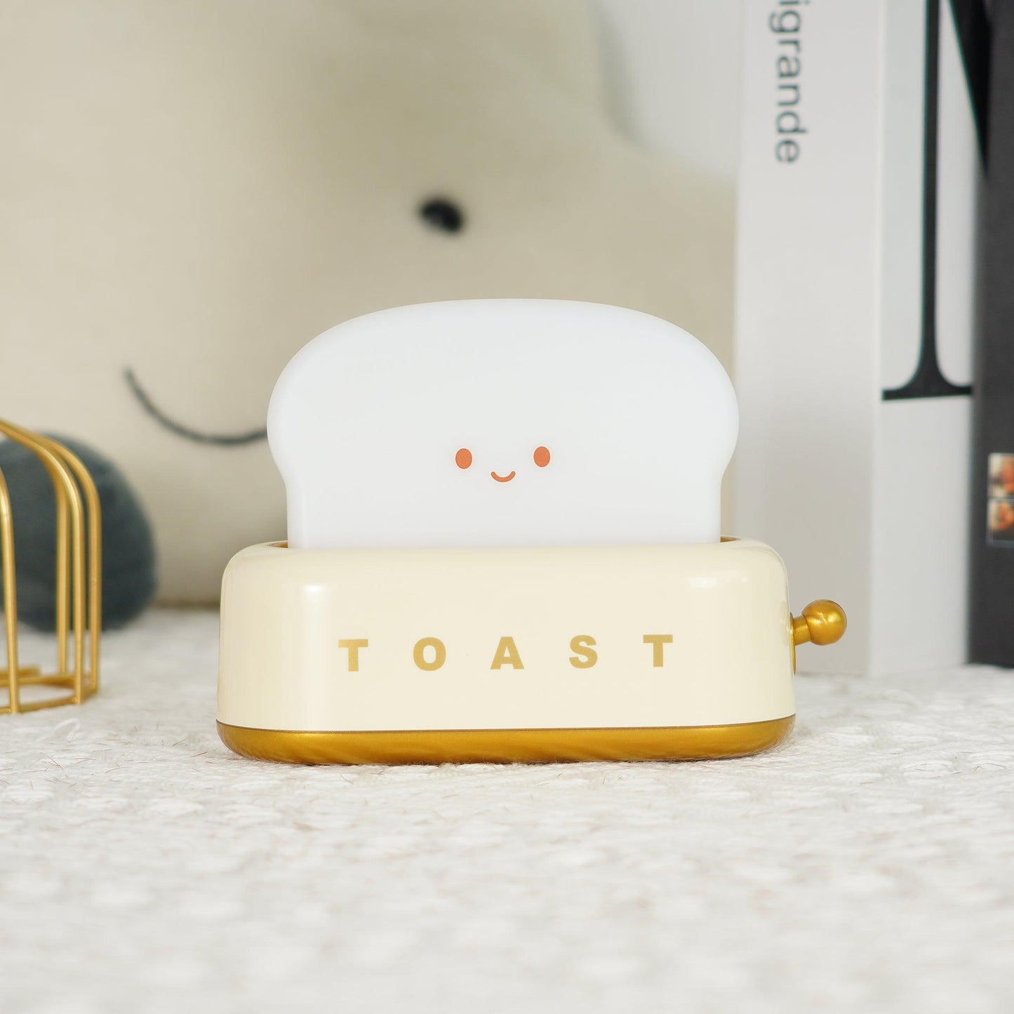 ToastLeuchten: Verspielte Tischlampe im Toaster-Entwurf mit integriertem Akku