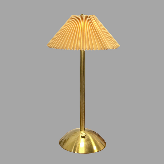 NordlichtSchein: Schnurlose Tischlampe mit natürlichem Charme