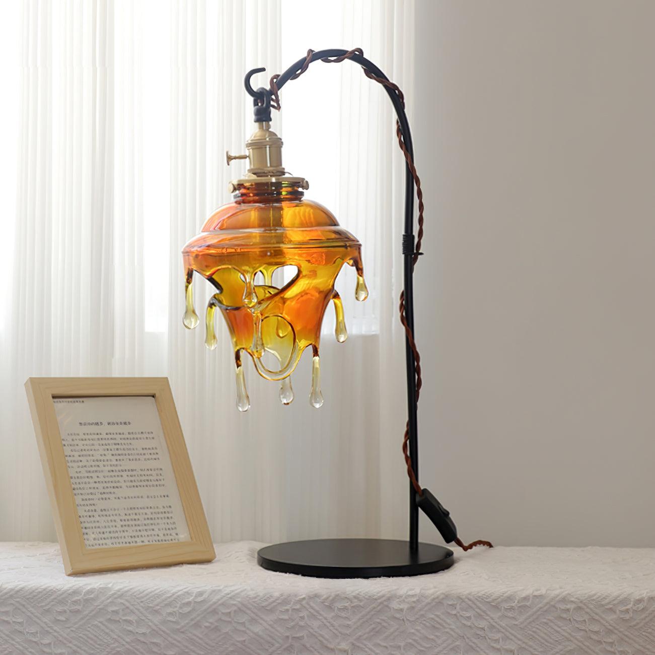 Moderne Minimalistische Tischlampe In Wassertropfenform