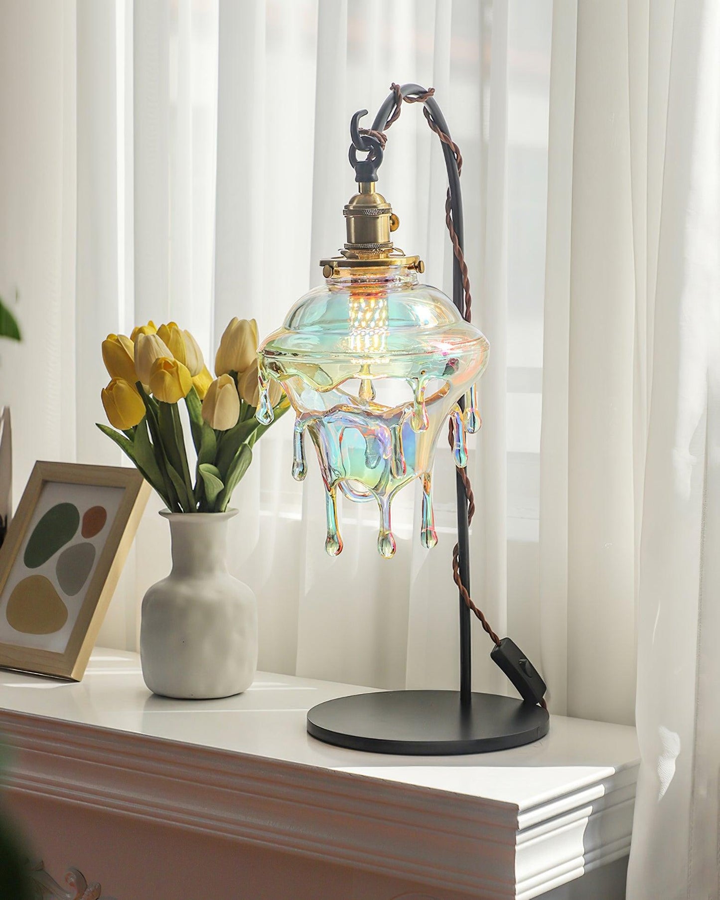 Moderne Minimalistische Tischlampe In Wassertropfenform