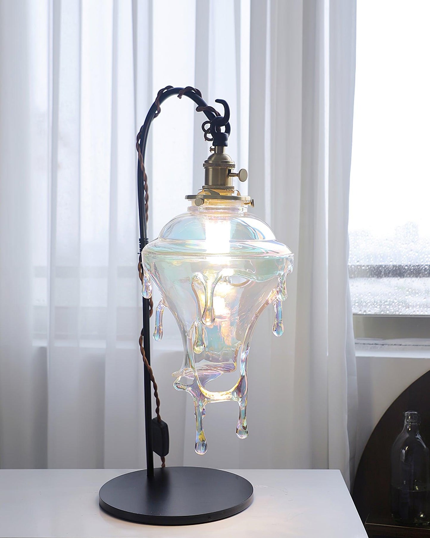 Moderne Minimalistische Tischlampe In Wassertropfenform