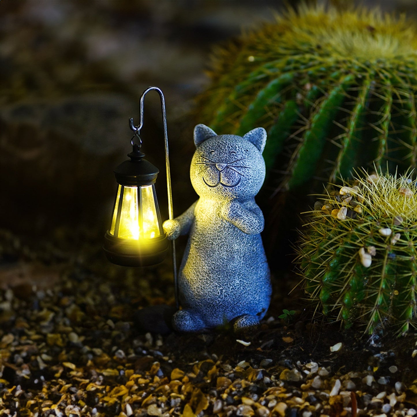 GoldenePfoten: Verspielte Katzen-Tischlampe in Goldoptik