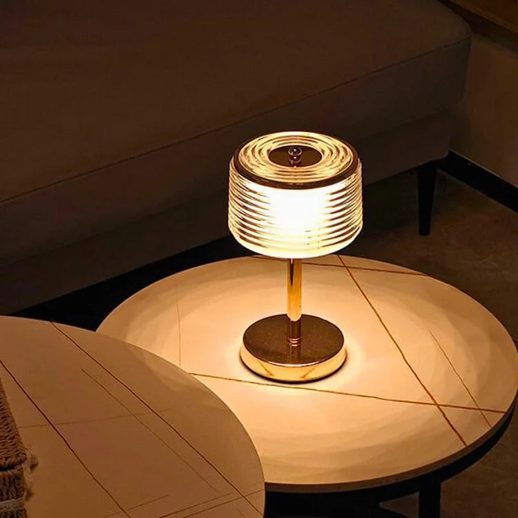 LumoBogen: Elegante LED-Tischlampe in Ringform
