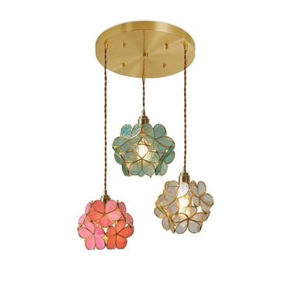 Petal-Glühe: Elegante Pendelleuchte mit blütenförmigen Glaselementen
