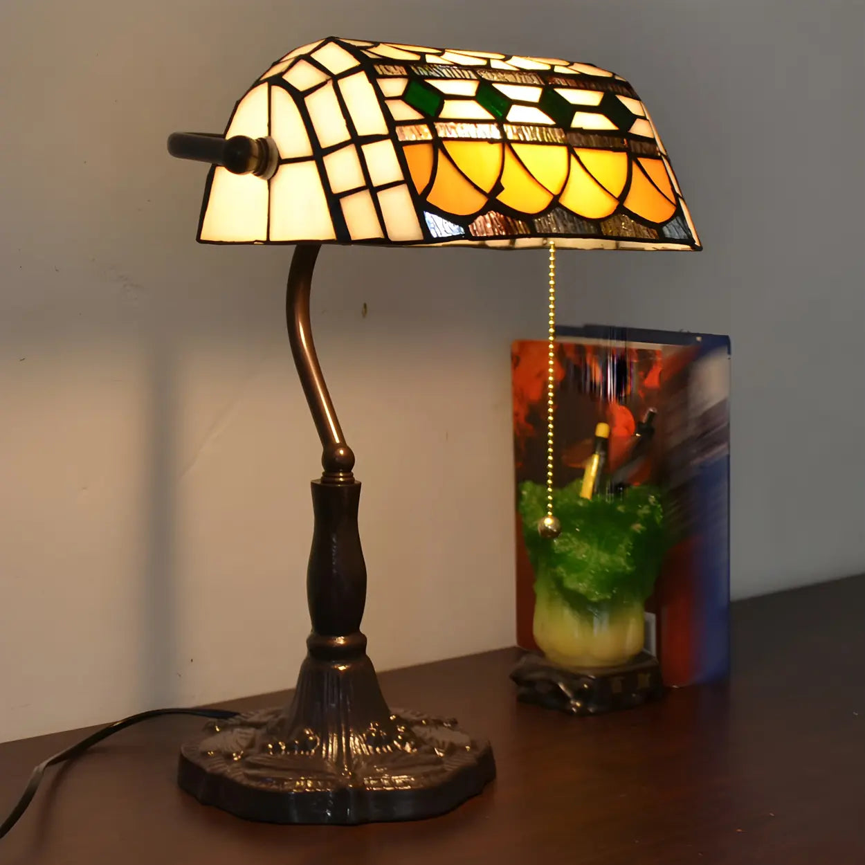 Klassische Stilvolle LED-Tischleuchte