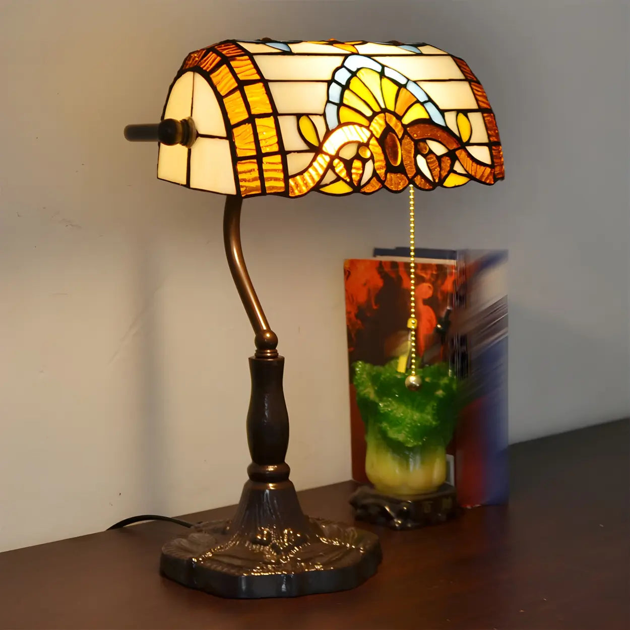 Klassische Stilvolle LED-Tischleuchte
