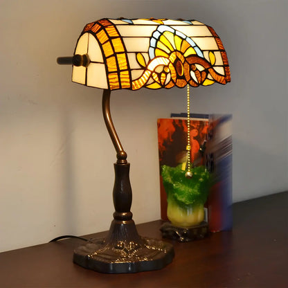 Klassische Stilvolle LED-Tischleuchte