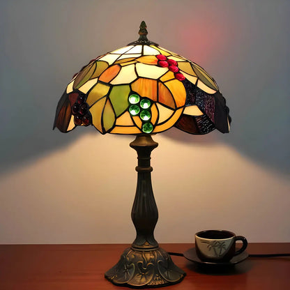 Tischleuchte mit LED-Beleuchtung im Antik-Stil
