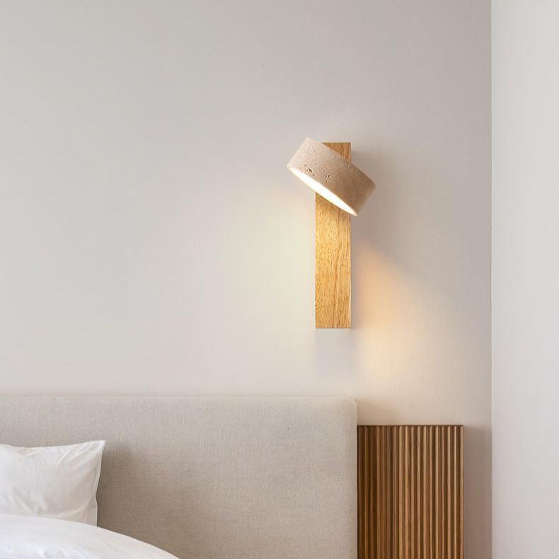 Minimalistische Wandleuchte in Cremeweiß
