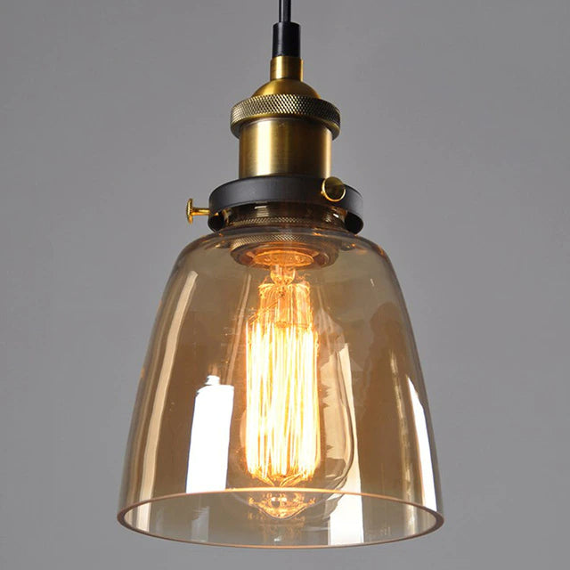 VetroAntike: Pendelleuchte mit nostalgischem Glasdesign für stimmungsvolle Beleuchtung