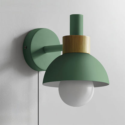 Verstellbare Wandleuchte mit Stecker