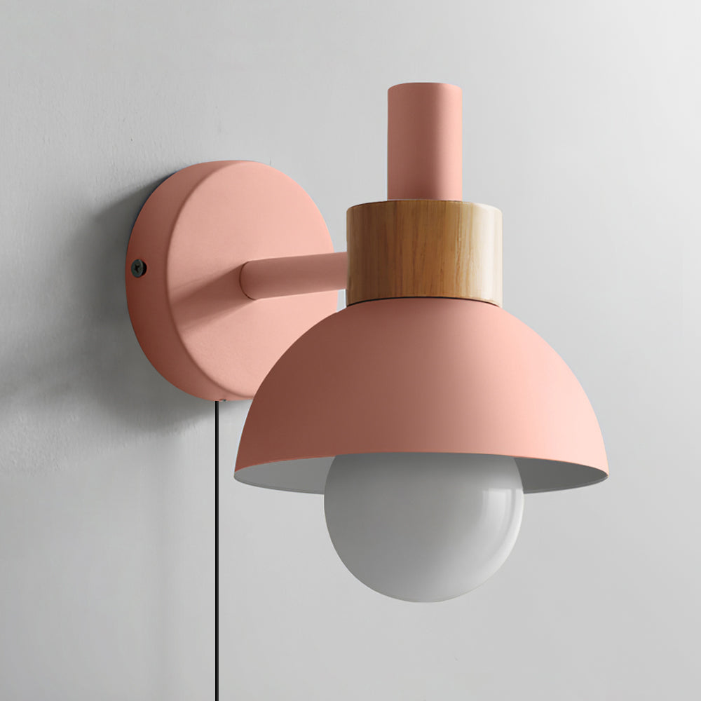 Verstellbare Wandleuchte mit Stecker