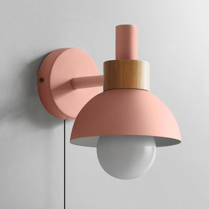 Verstellbare Wandleuchte mit Stecker