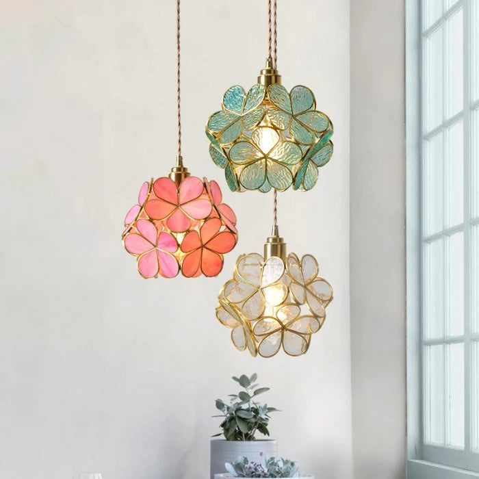 Hängende Pendelleuchten im Vintage-Blumenstil