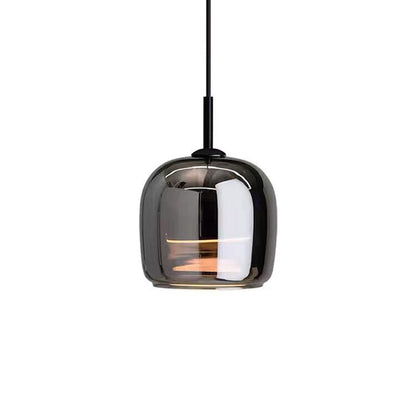 NordischNoir: Elegante pendelleuchte aus schwarzem glas im skandinavischen Entwurf