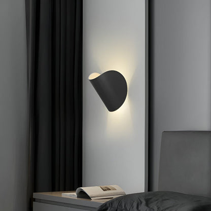 Moderne Schwenkbare Wandleuchte Im Italienischen Stil
