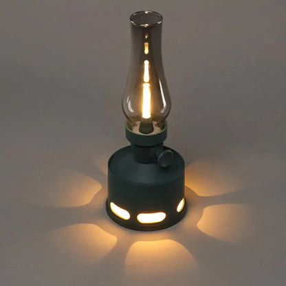LaternenLeuchten: Vintage-inspirierte LED-Laterne mit warmem, flackerndem Licht