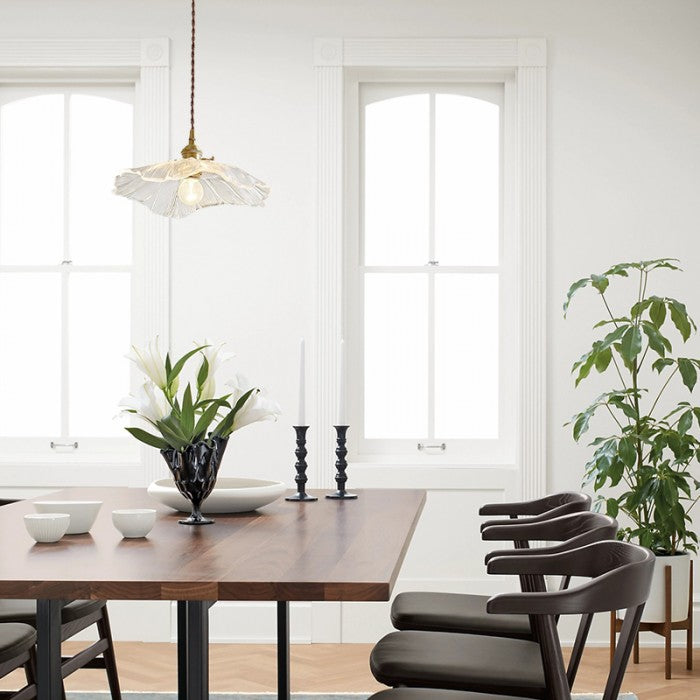 BlüteGlühen: Pendelleuchte mit blumigem, organischen Charme