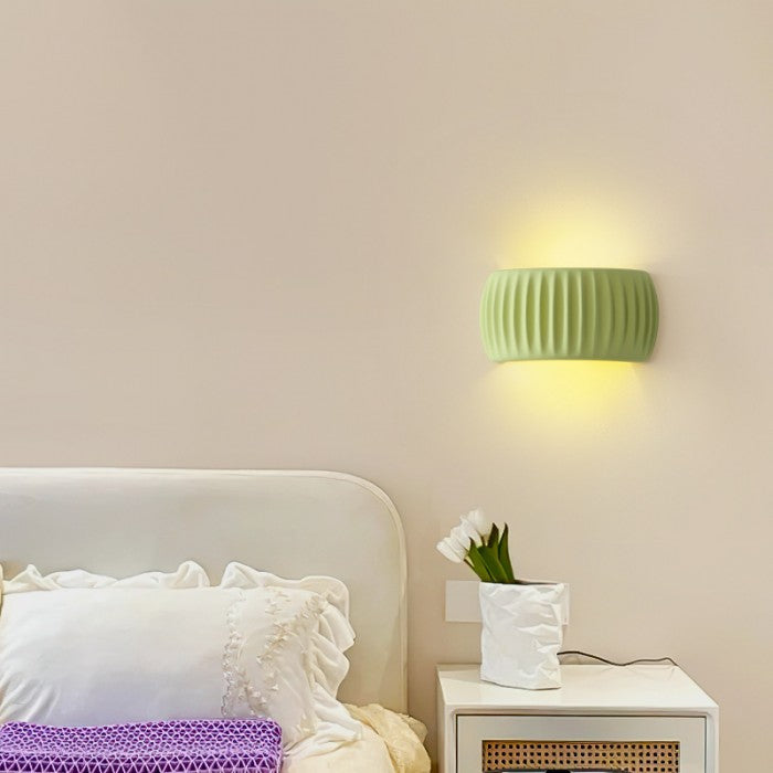RippenLicht: Art-Déco-Wandleuchte mit gerippter Struktur