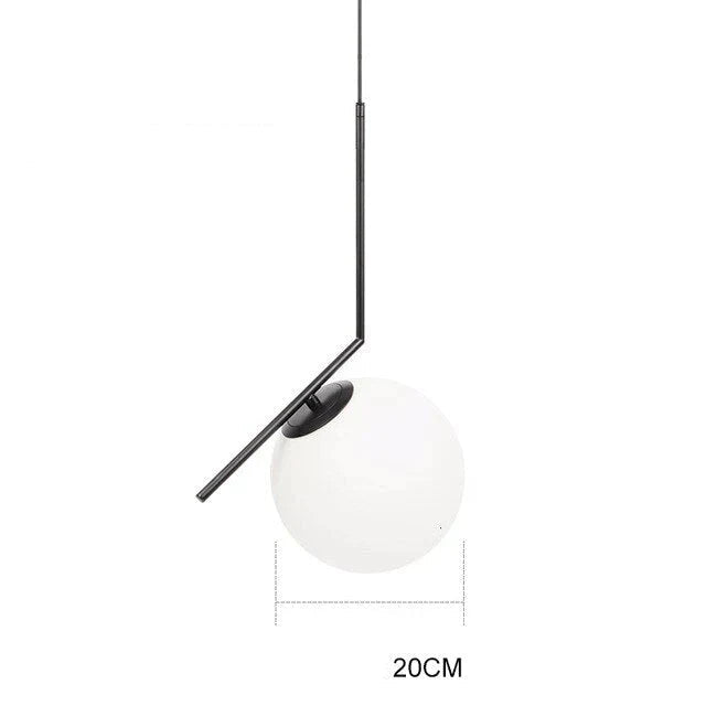 Moderne Pendelleuchte mit Glaskugel