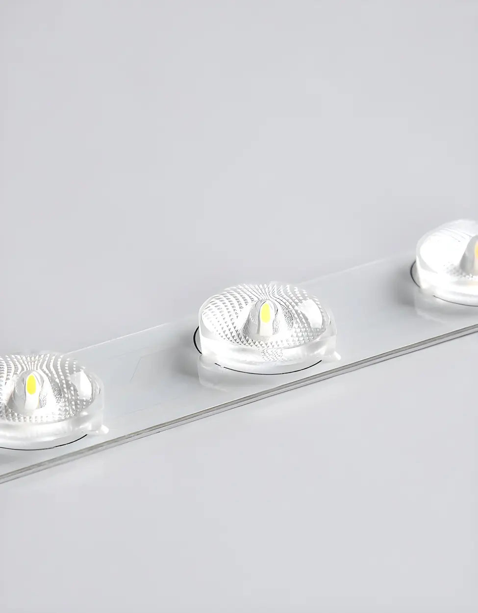 Moderne lineare LED-Deckenleuchte