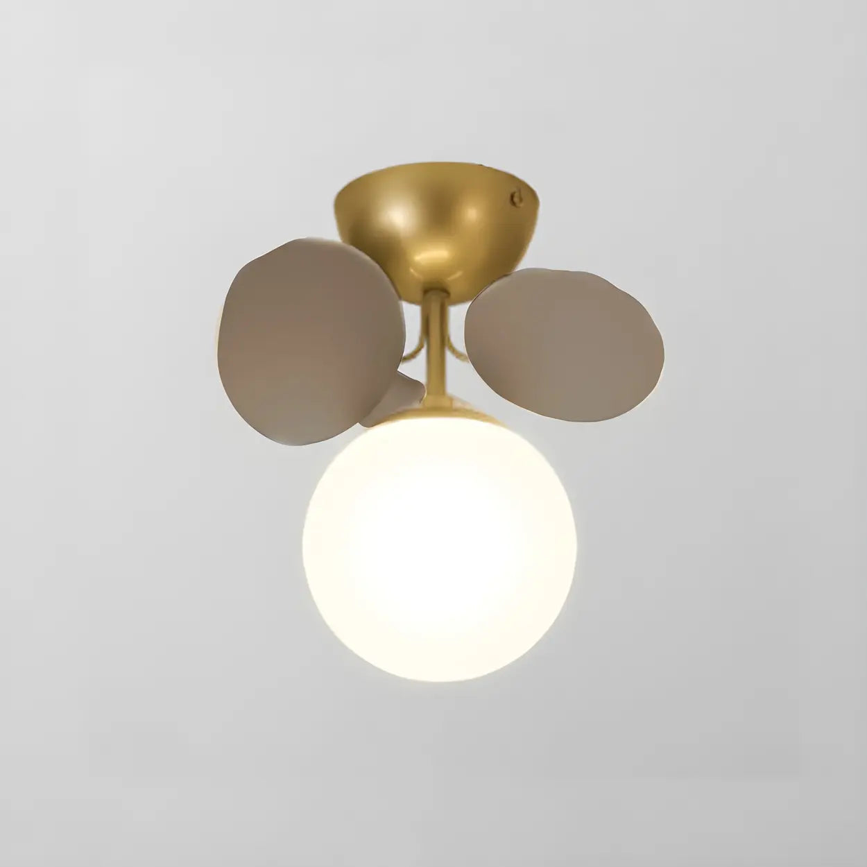Moderne LED-Deckenleuchte in Kugelform