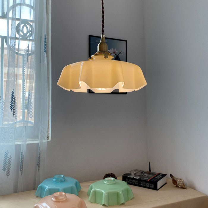 Retro-Pendelleuchten mit Blumenmuster