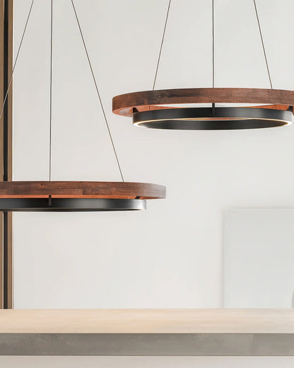 Pendelleuchte im Doppelring-Stil