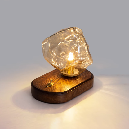 Frostleuchten: Glas-Tischlampe mit eisiger Struktur