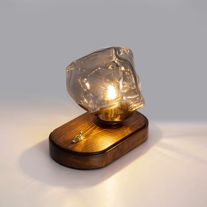 Frostleuchten: Glas-Tischlampe mit eisiger Struktur