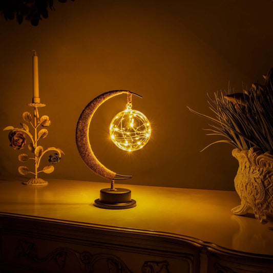 LunarBlüte: Mondlampe mit zarten Blüten und Sanftem Leuchten