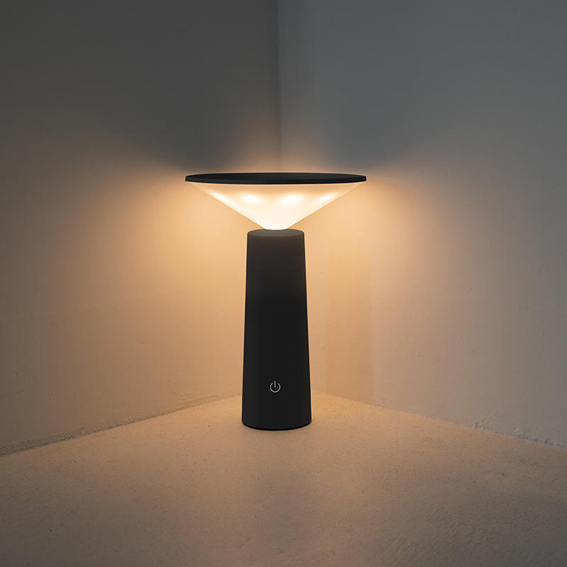 Lichtberührung: Minimalistische LED Tischleuchte mit Dimmfunktion