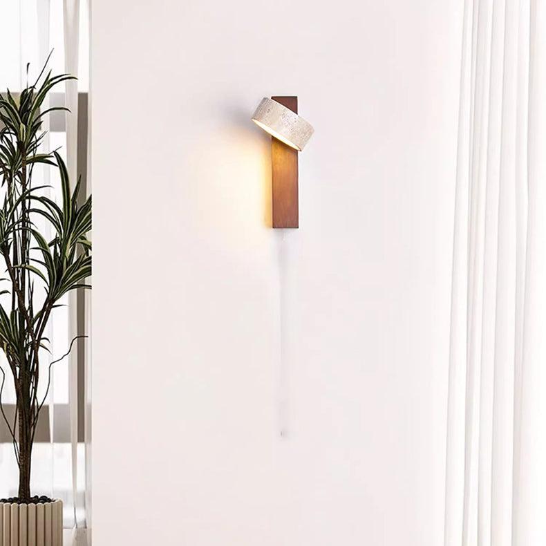 Minimalistische Wandleuchte in Cremeweiß